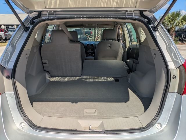 Used 2013 Silver Nissan S image 21