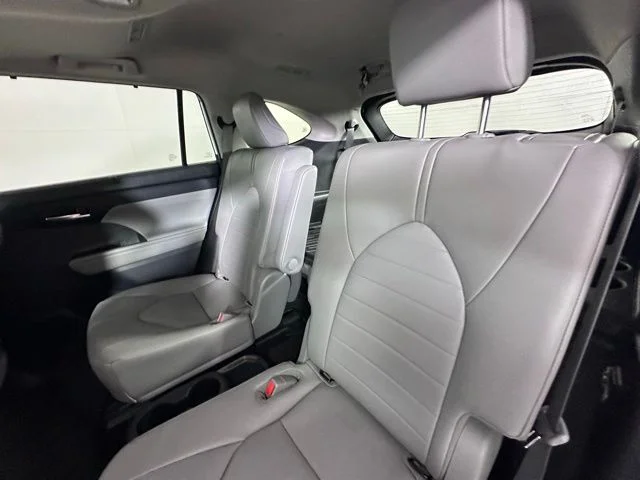 Used 2023 Beige Toyota XLE image 18