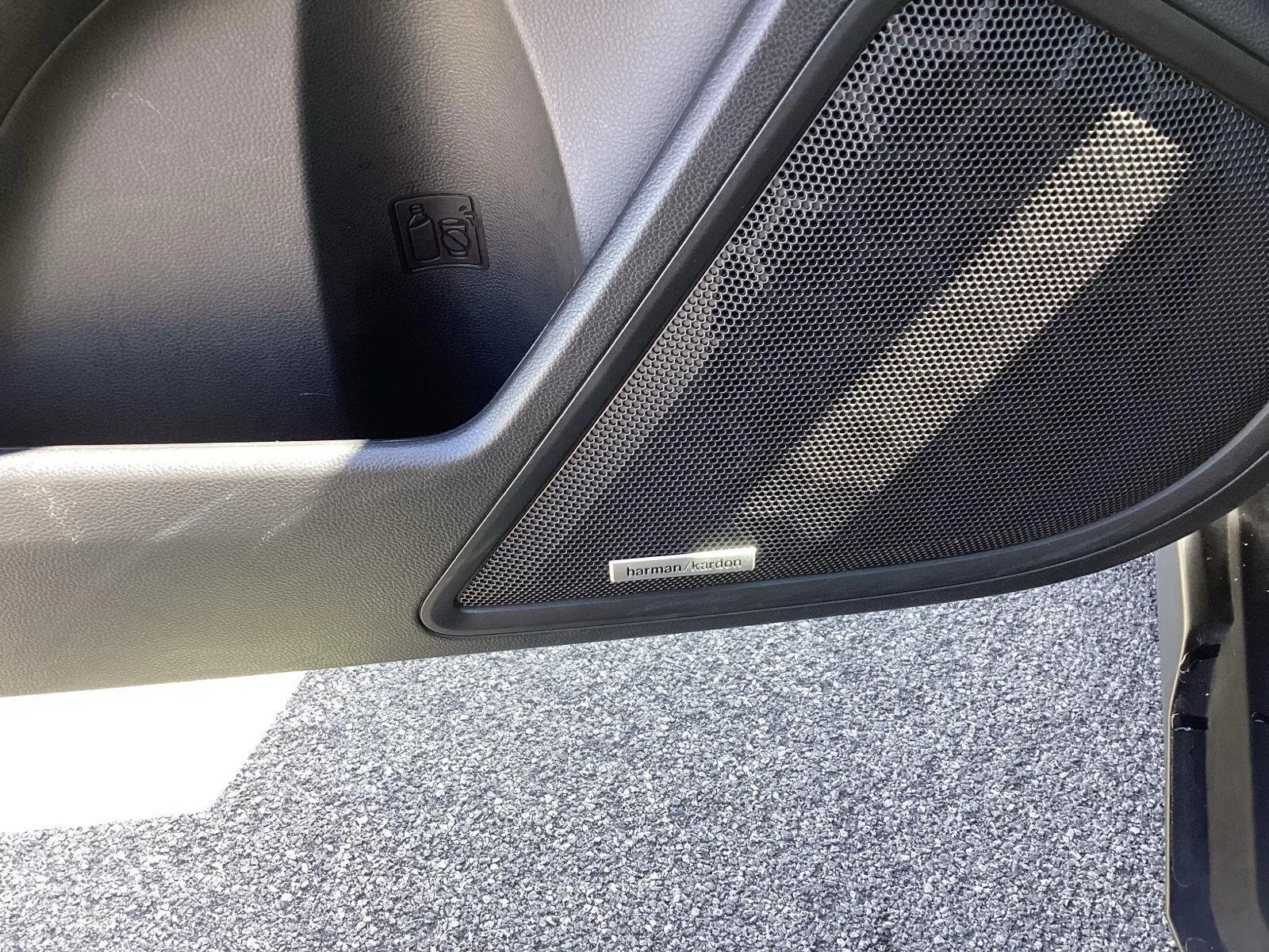 Used 2025 Autumn Green Metallic Subaru Onyx Edition image 16