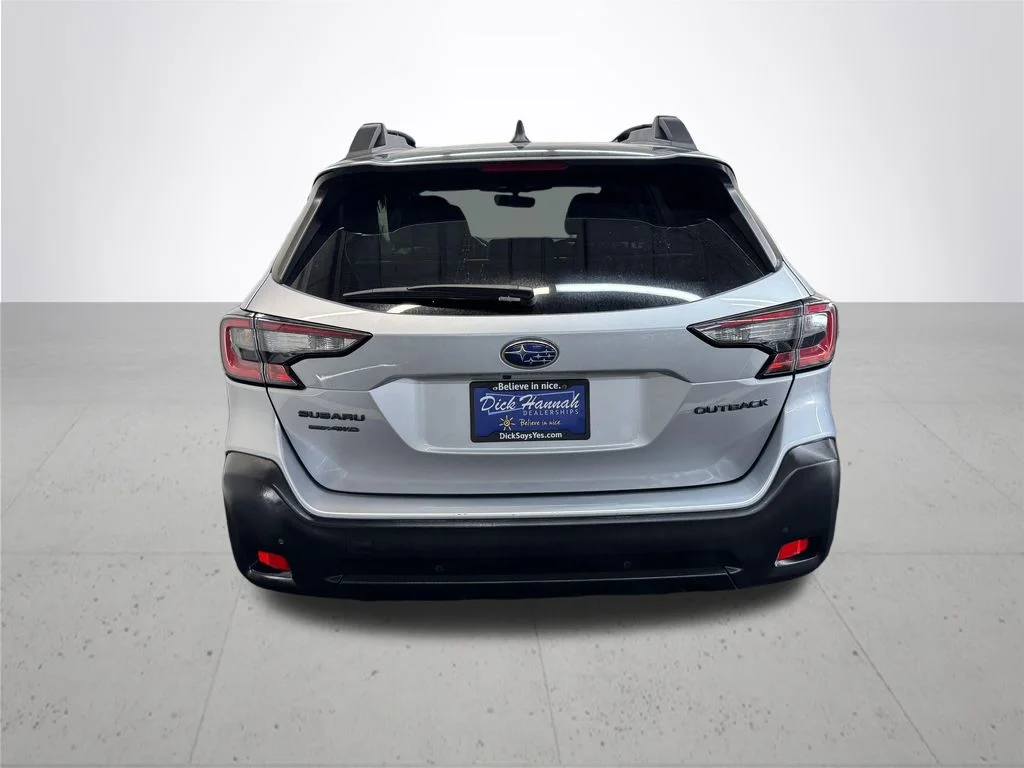 Used 2025 Silver Subaru Onyx Edition image 5