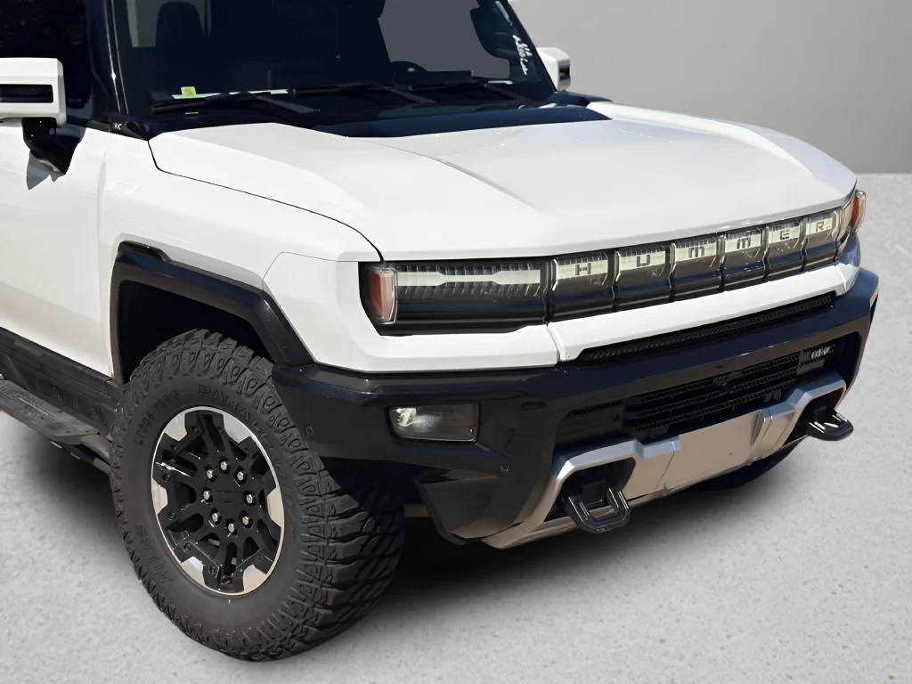 Used 2025 White GMC 3X image 26