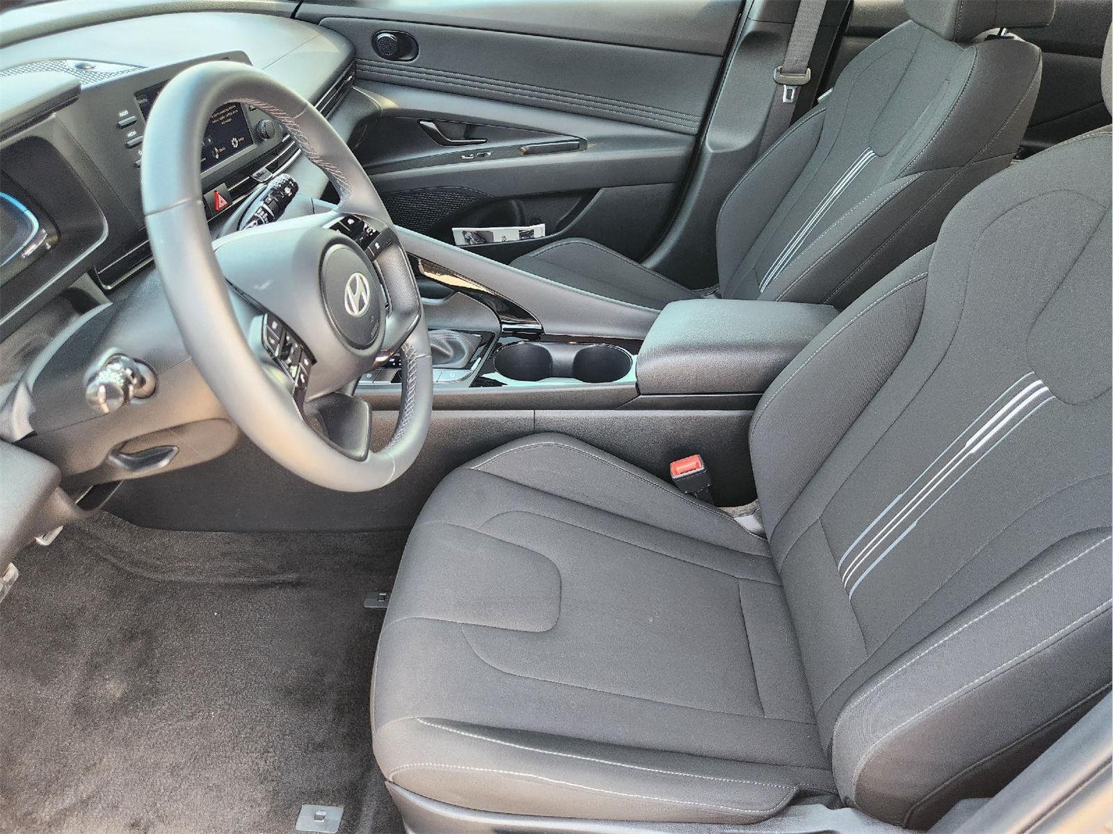 2026 Hyundai Elantra SEL - Photo 13