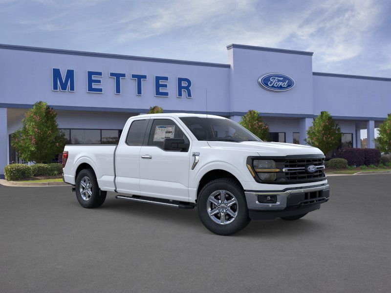 New 2025 Oxford White Ford XLT image 7