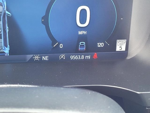 Used 2025  Ford Tremor image 22