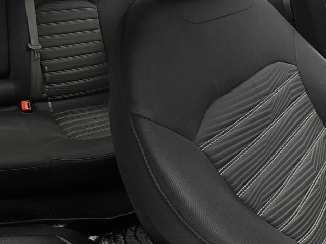 Used 2016 Blue Ford SE image 36