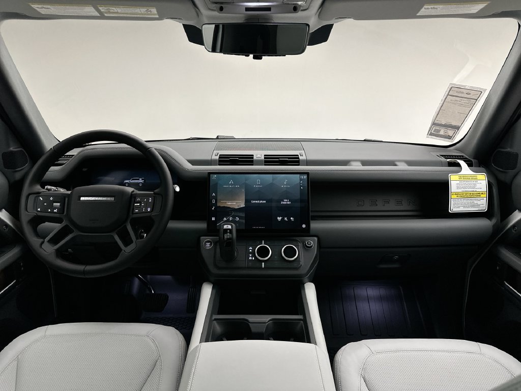 New 2026 Fuji White Land Rover X-Dynamic SE image 8