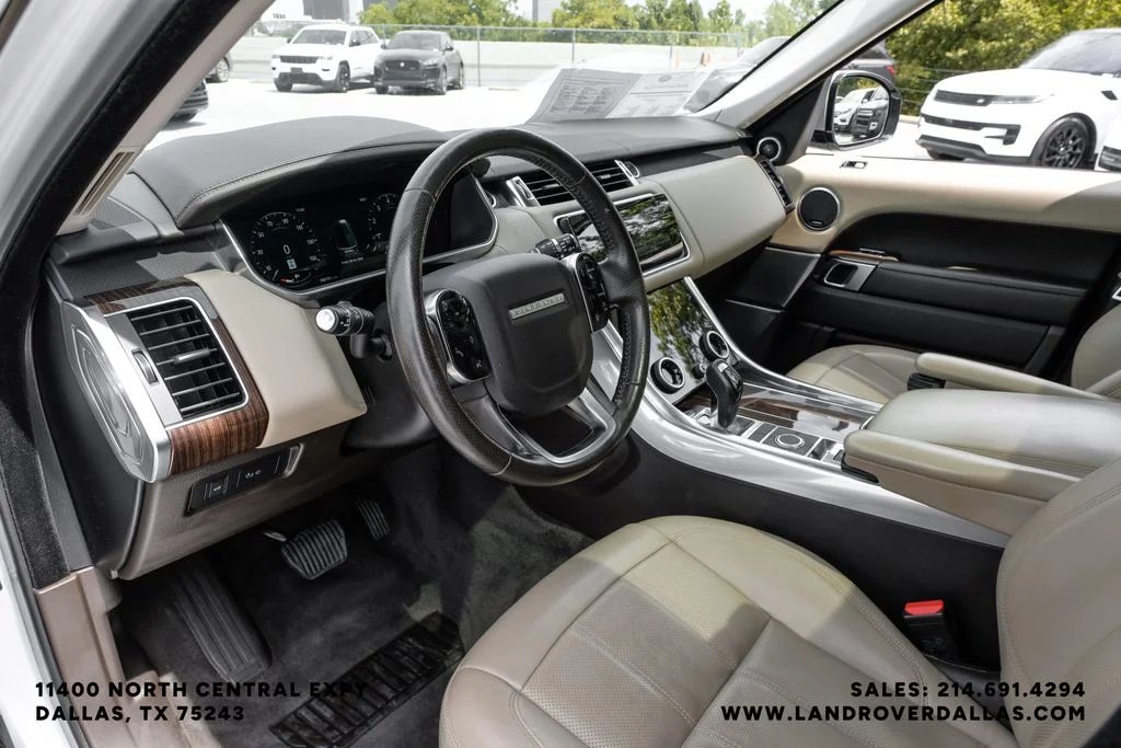 Used 2019 Silver Land Rover HSE image 2