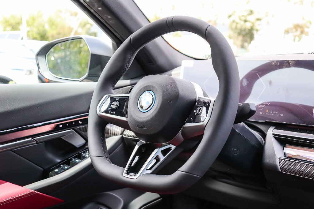 New 2027 Frozen Deep Grey BMW 550e xDrive image 15