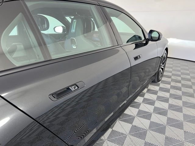 New 2026 Black BMW 740i image 9