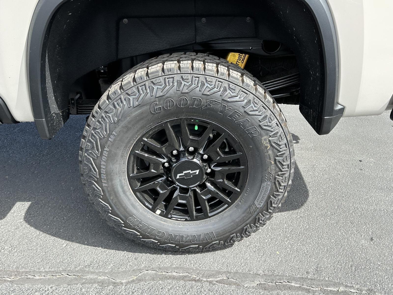 2026 Chevrolet Silverado 2500 HD ZR2 - Photo 14