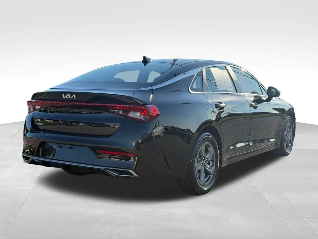 Used 2024 Black Kia LXS image 30