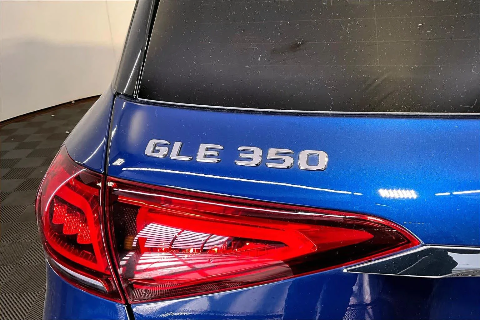 Certified Used 2022 Brilliant Blue Metallic Mercedes-Benz GLE 350 image 64