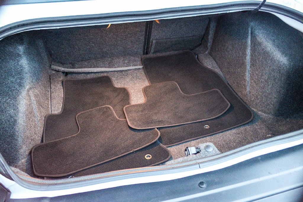 Used 2022 White Dodge R/T image 25