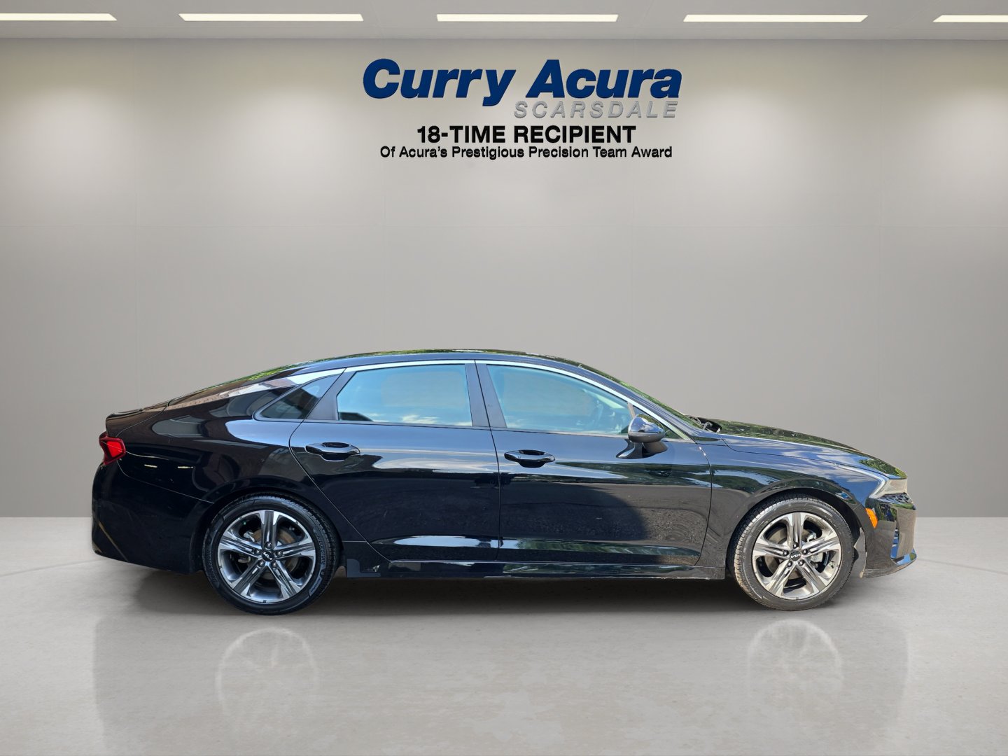 Used 2022 Black Kia LXS AWD image 6