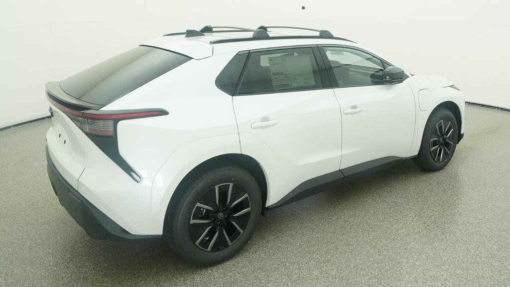 New 2026 Wind Chill Pearl Toyota XLE image 44