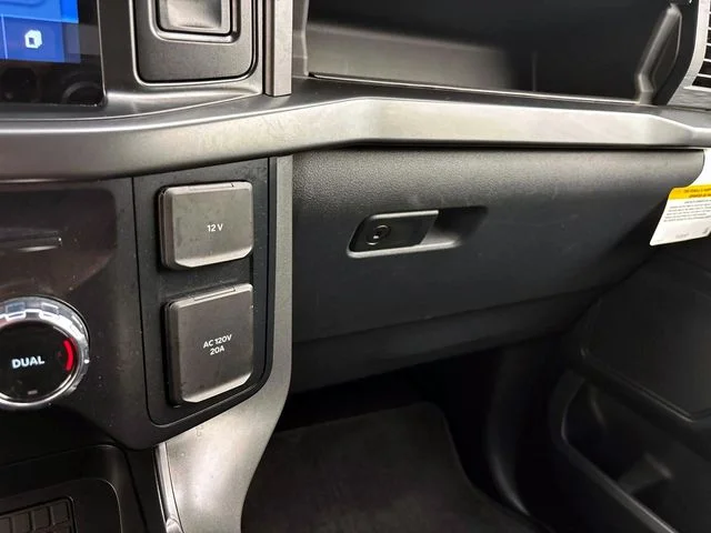 Used 2024 Black Metallic Ford XLT image 30