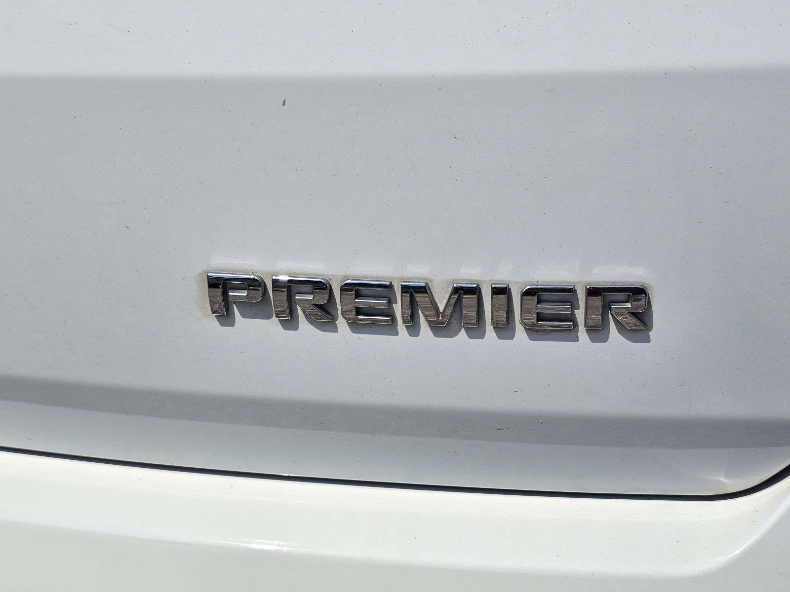 Used 2022 Summit White Chevrolet Premier image 10