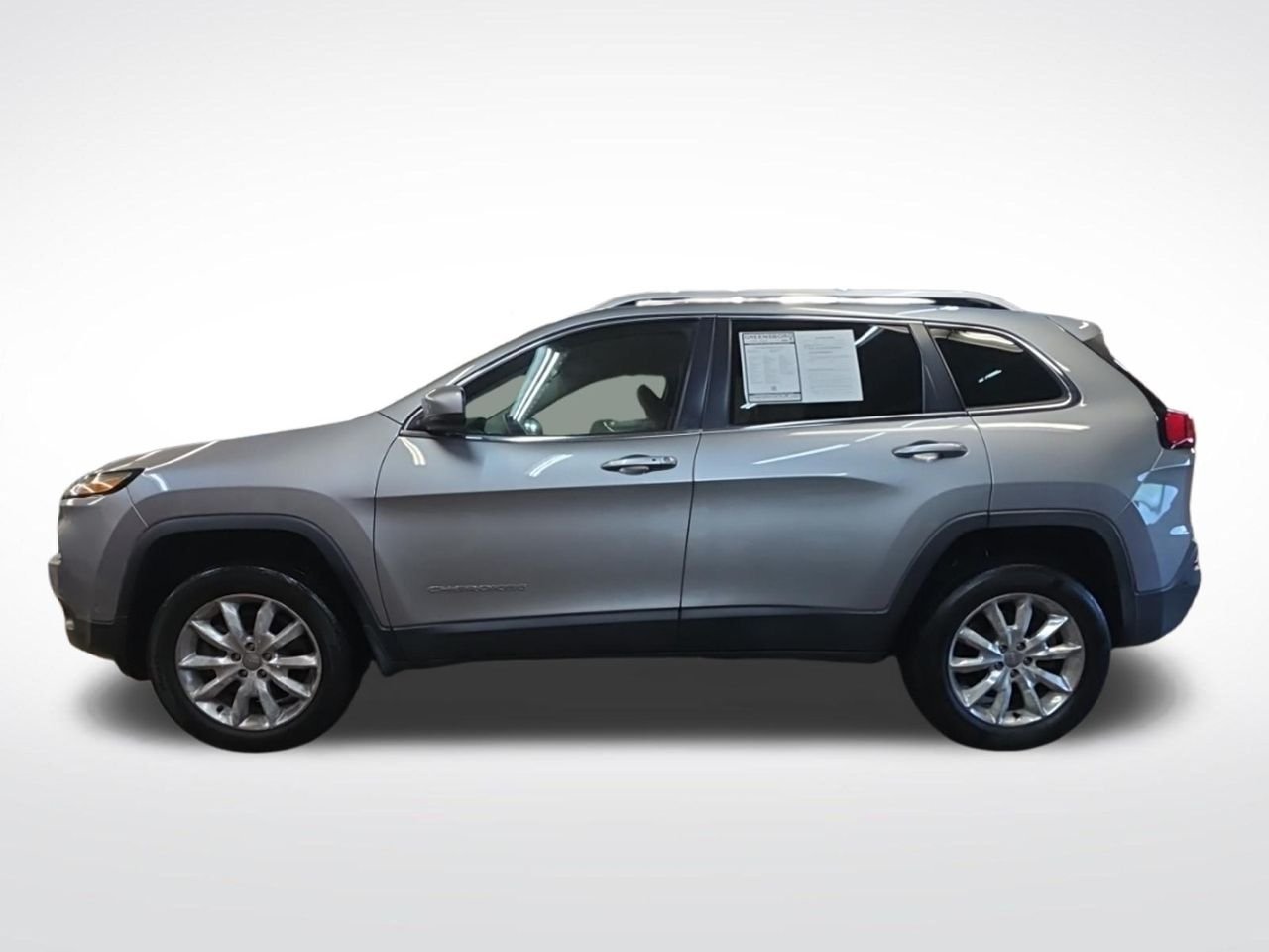 Used 2015 Silver Jeep Limited image 4