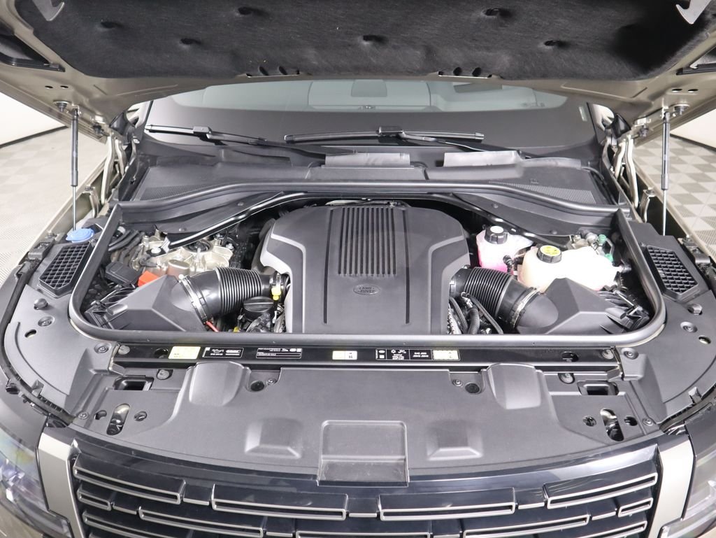 New 2026 Batumi Gold Land Rover SE image 30