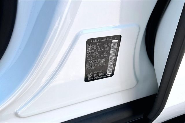 New 2027 RADIANT WHITE INFINITI LUXE image 33