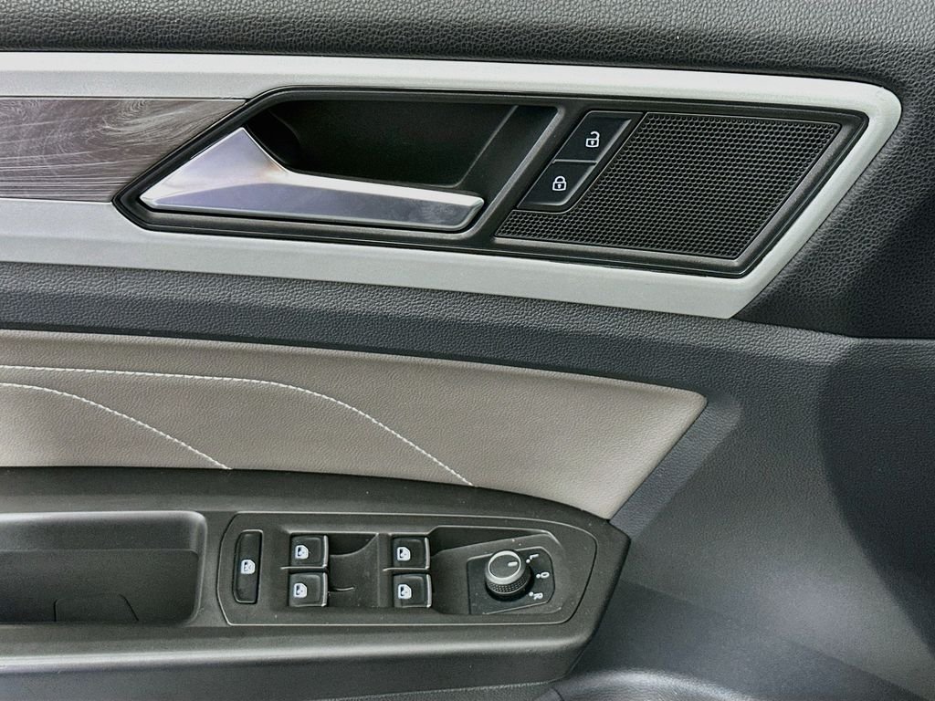 2022 Volkswagen Atlas Cross Sport SE w/Tech - Photo 19
