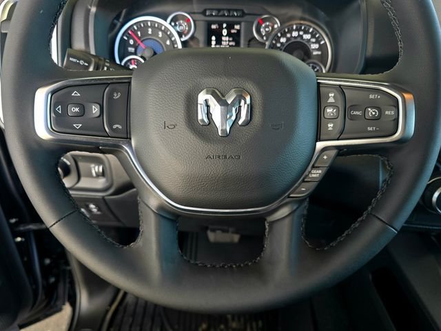 New 2026 Diamond Black Crystal Pearl-Coat Exterior Paint RAM Big Horn/Lone Star image 12