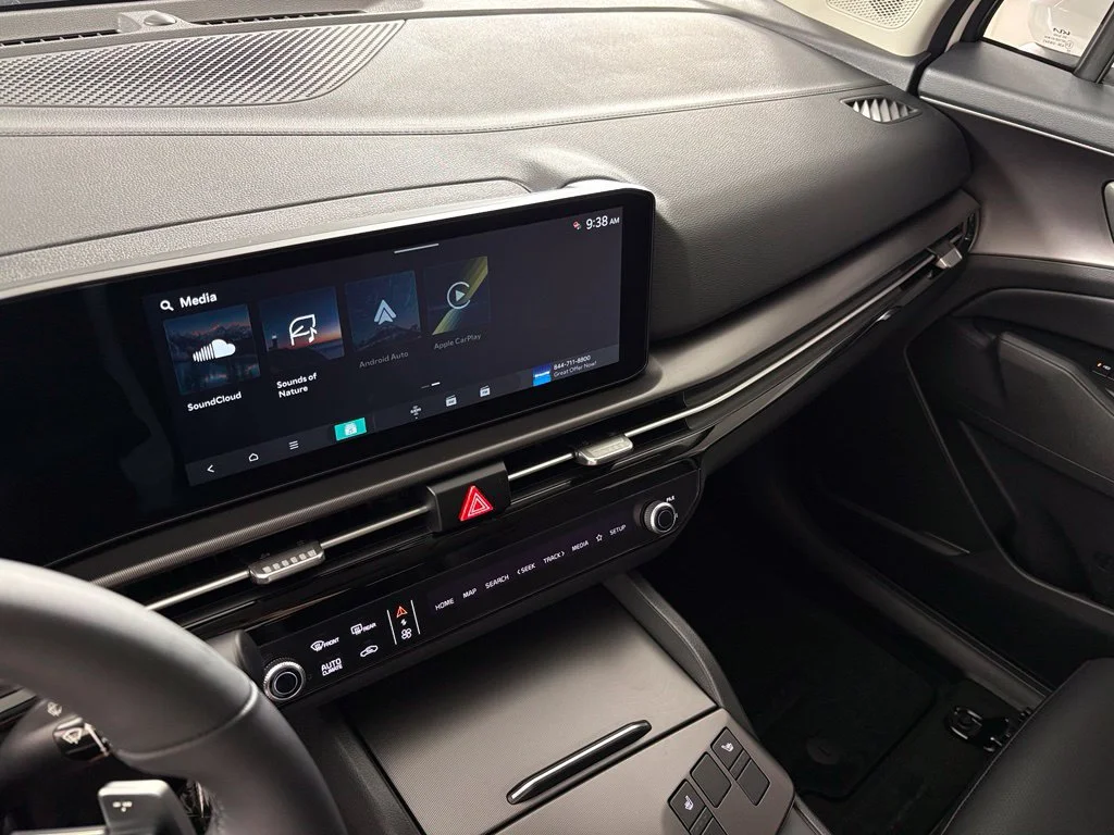 New 2027 Snow White Pearl Kia EX image 35