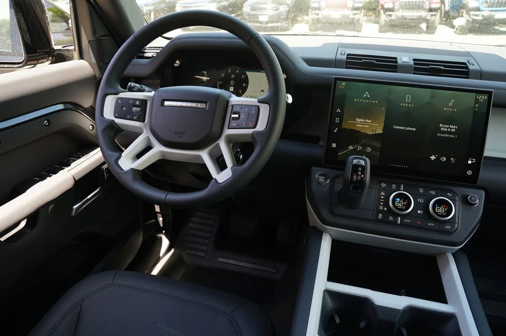New 2026 Carpathian Grey Land Rover X-Dynamic SE image 15