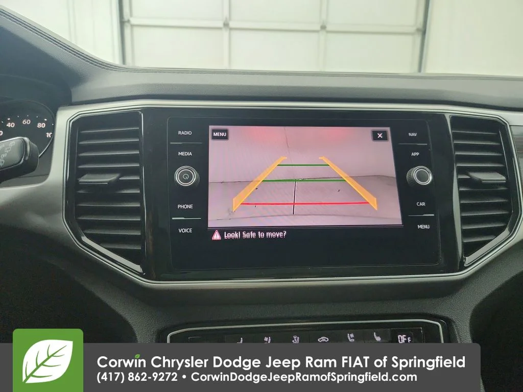 Used 2019  Volkswagen SEL image 24
