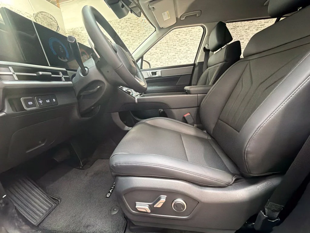 New 2027 Shimmering Silver Hyundai SEL image 25