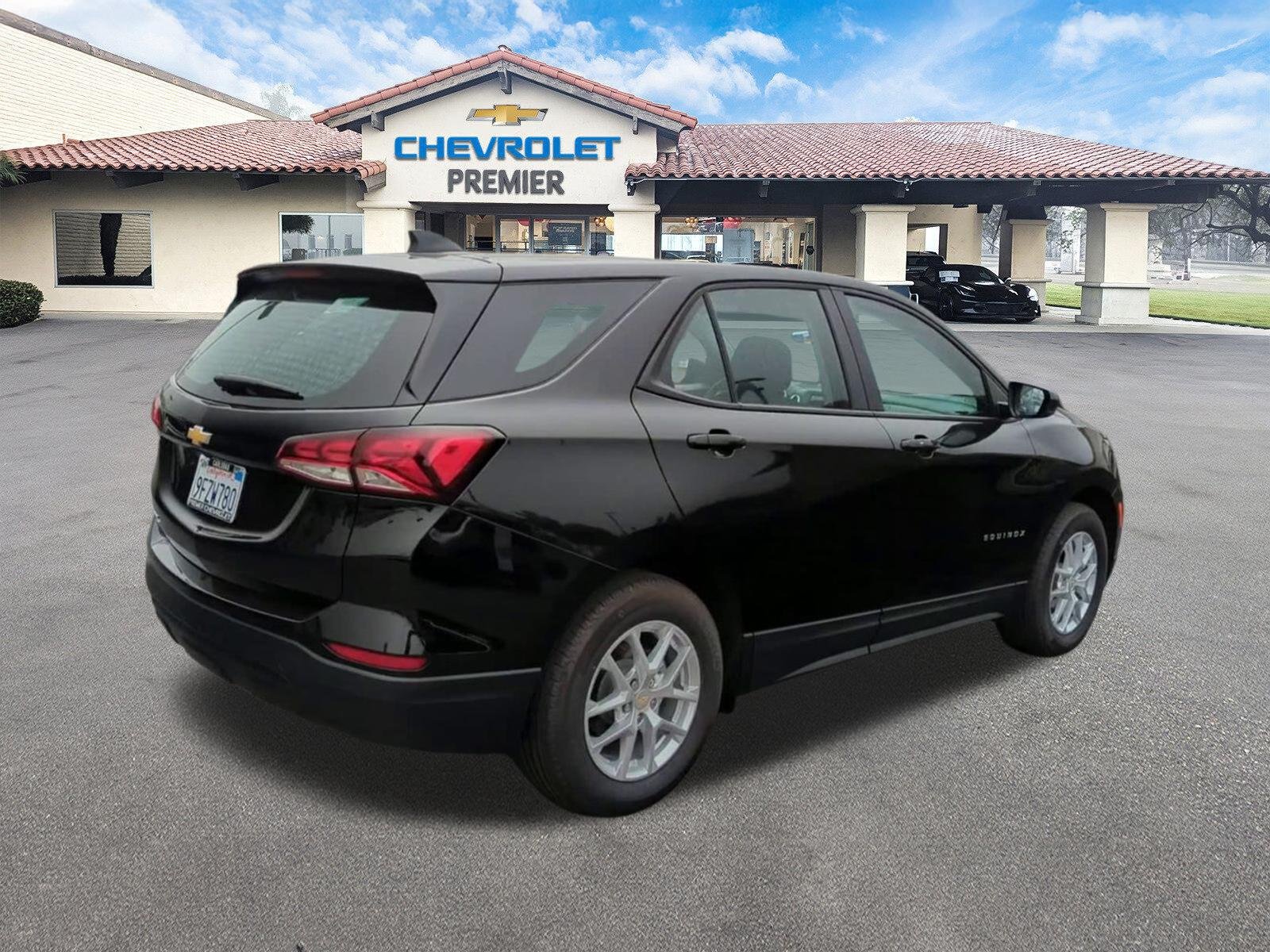 2023 Chevrolet Equinox LS - Photo 8