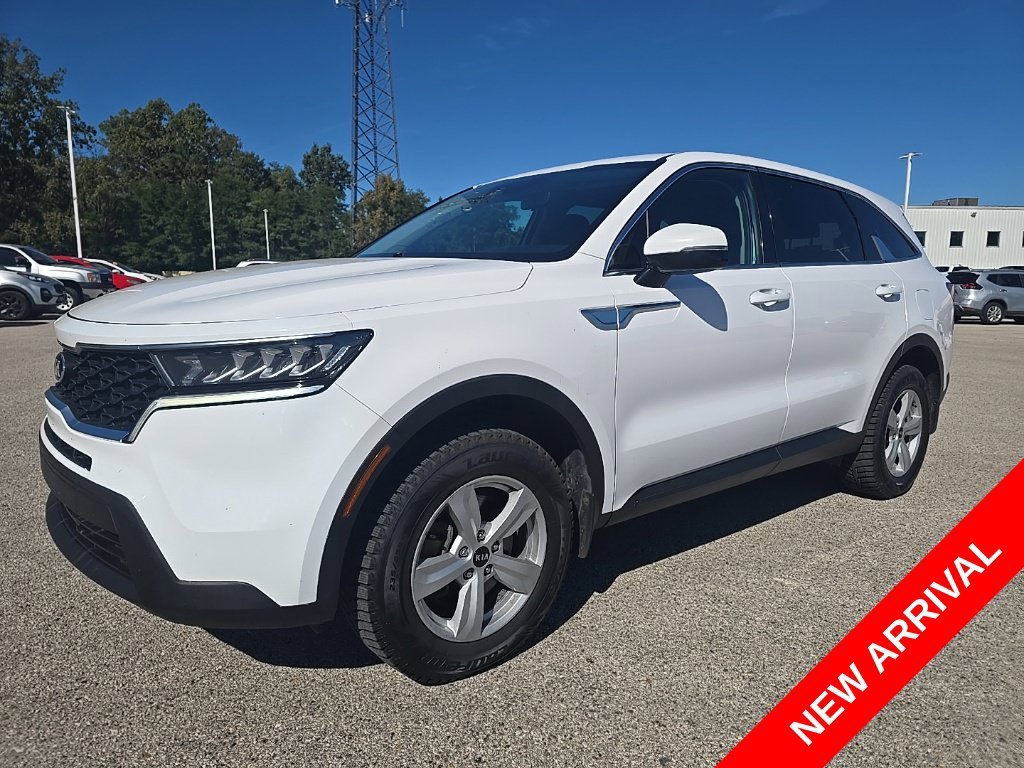 Used 2021  Kia LX image 1