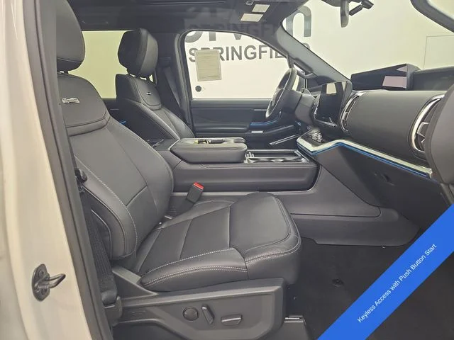 New 2026 Star White Metallic Tri-Coat Ford MAX Platinum® image 10