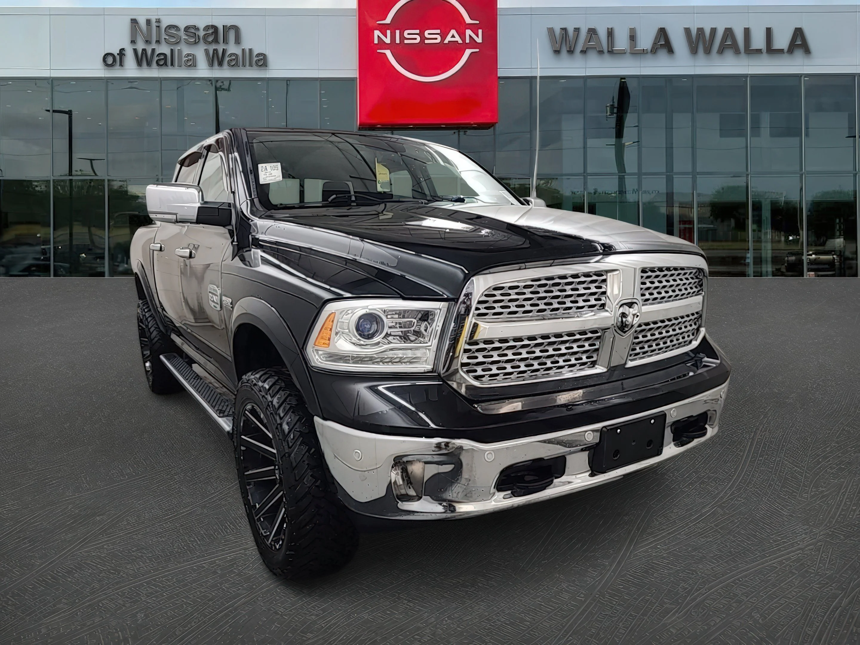 2017 RAM 1500 Longhorn Crew Cab 4x4 5'7" Box's photo
