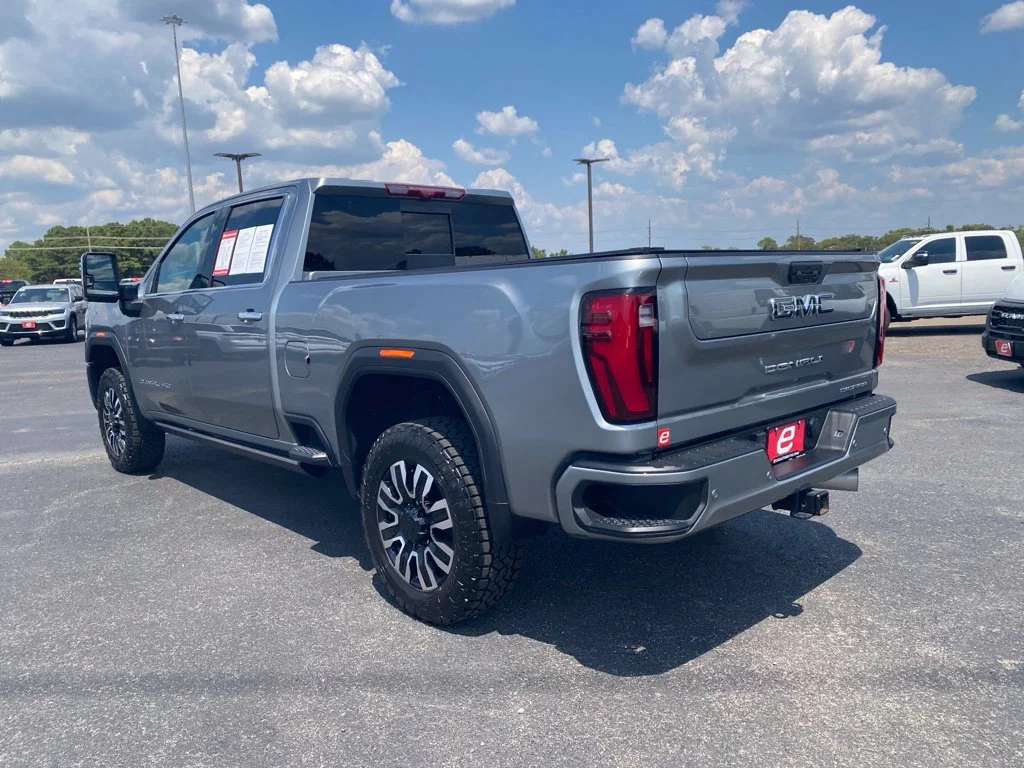Used 2025 Silver GMC Denali Ultimate image 5