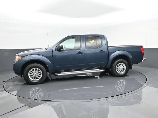 Used 2017 Arctic Blue Metallic Nissan SV image 5