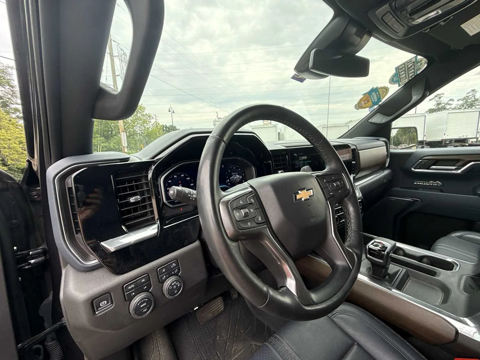 2024 Chevrolet Silverado 1500 High Country - Photo 10