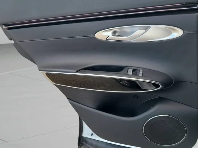 Used 2026 White Genesis 2.5T image 13