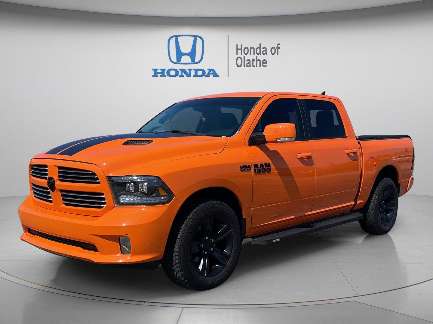 Used 2017 Ignition Orange Clearcoat Ram Sport image 7