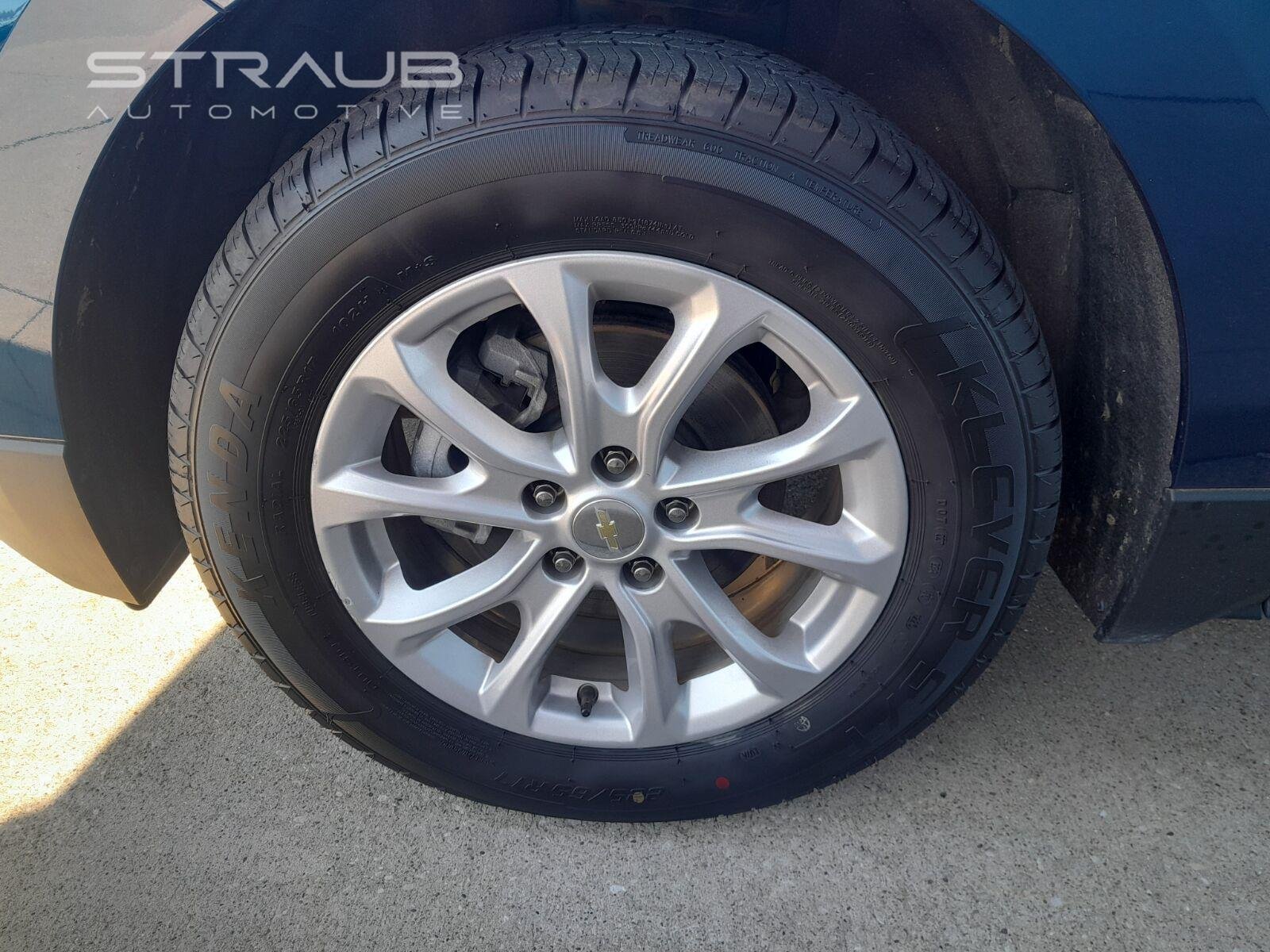 Used 2020 Pacific Blue Metallic Chevrolet LT image 9
