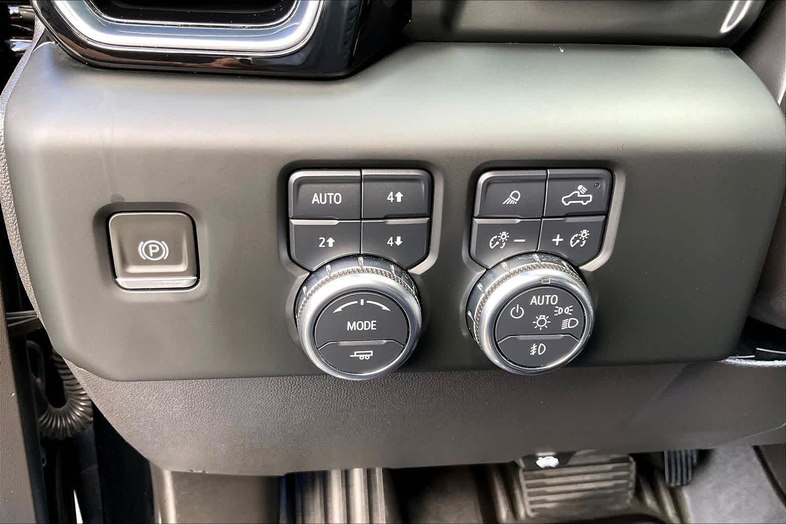 Used 2024 Onyx Black GMC Denali image 15