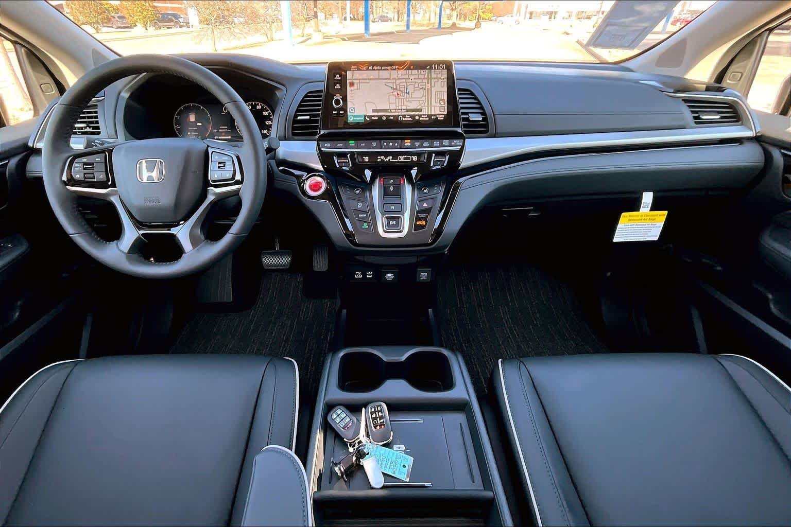 View vehicle photo 5