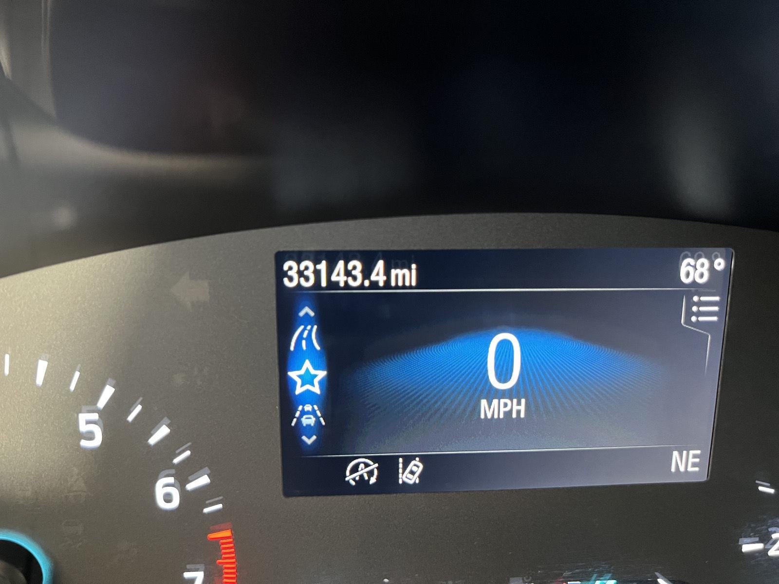 Used 2022 Wh Ford SE image 11