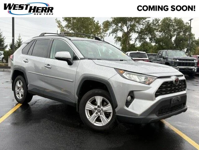 Used 2021 Silver Sky Metallic Toyota XLE image 1
