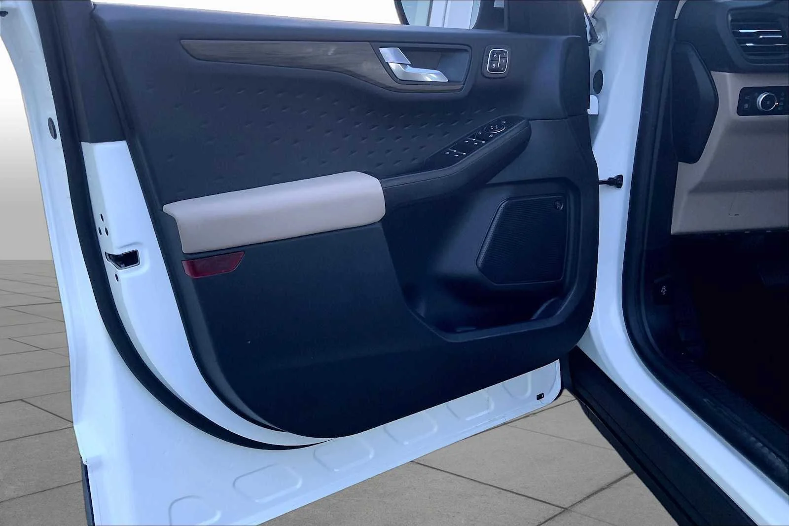 Used 2020 Star White Metallic Tri-Coat Ford Titanium Hybrid image 22