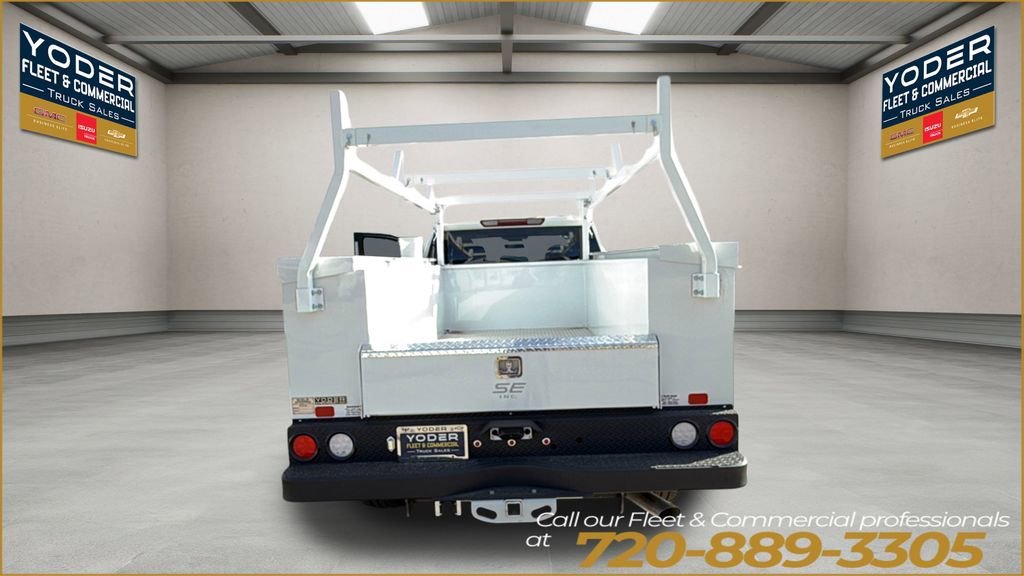 New 2025 Summit White Chevrolet WT image 6