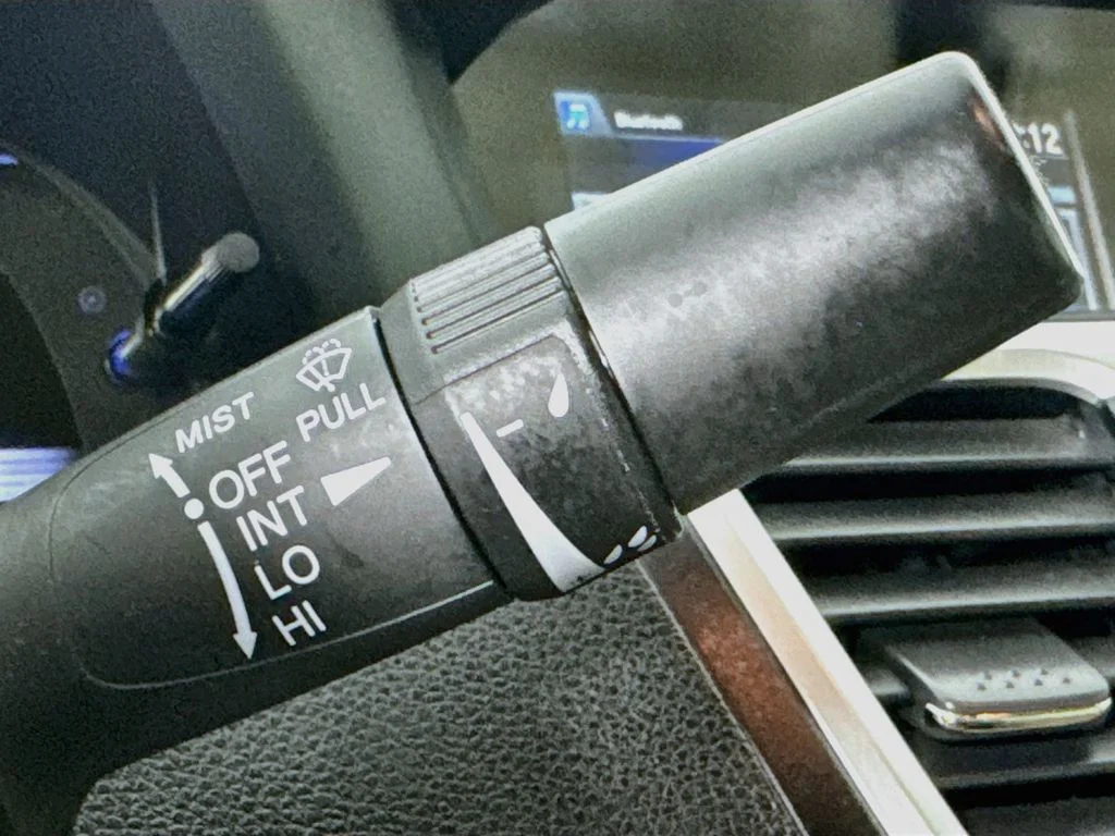 Used 2015 White Honda Touring image 14