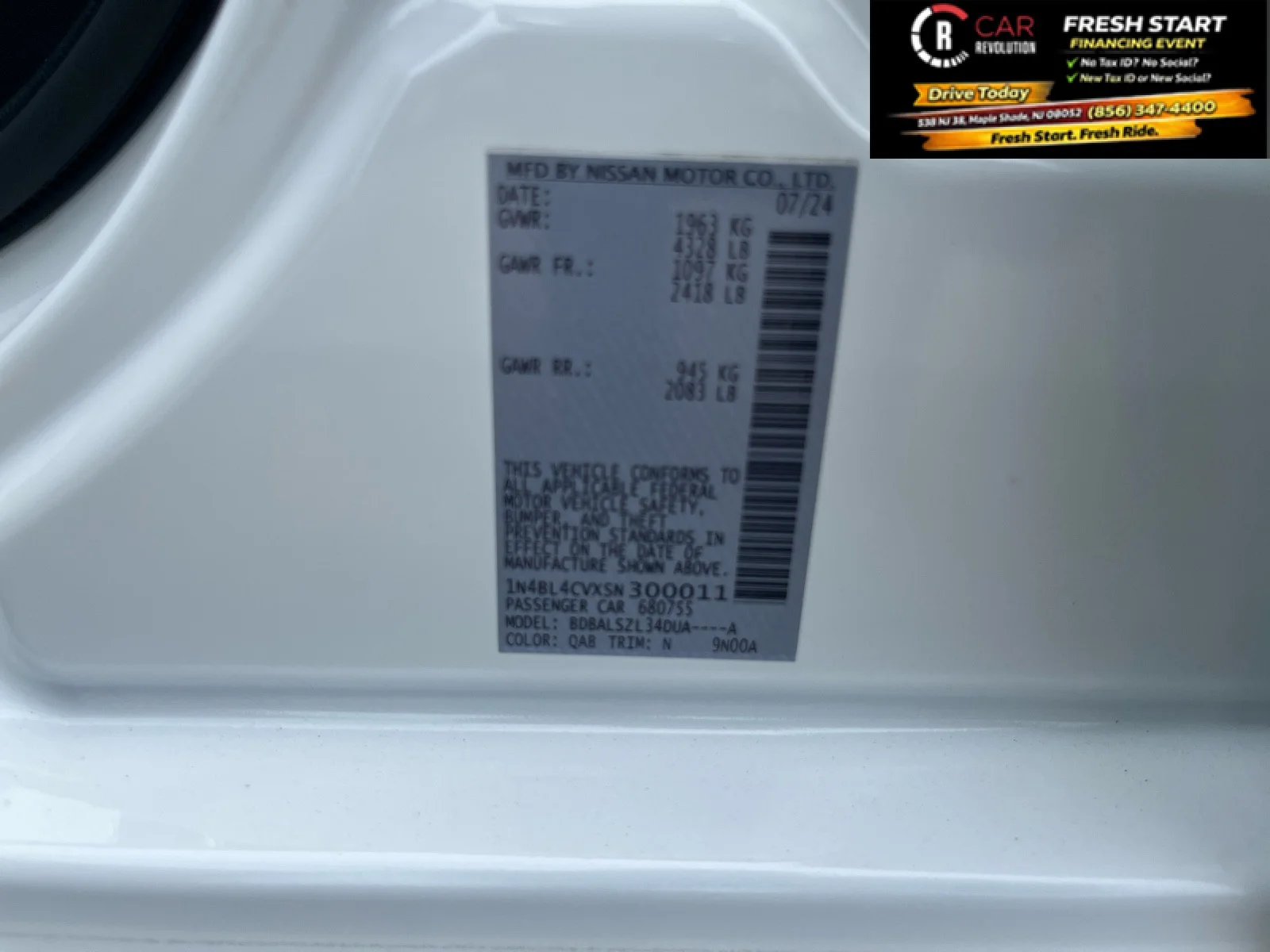 Used 2025 Pearl White Tricoat Nissan SR image 10