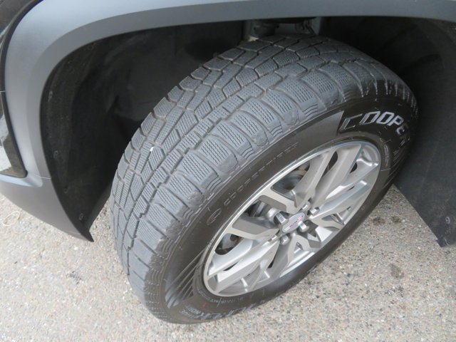 Used 2019 Ebony Twilight Metallic GMC SLE image 38