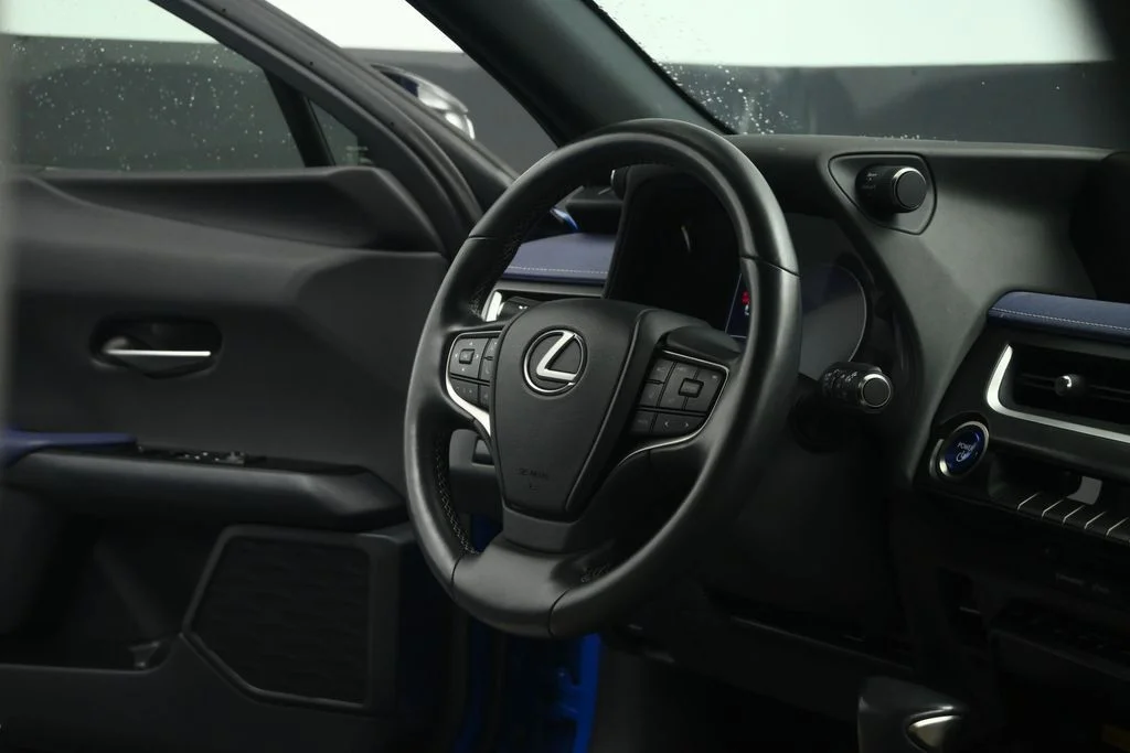 Used 2021 Blue Lexus 250h Base image 73